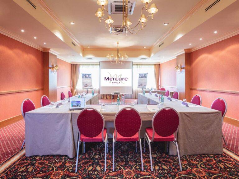 mercure-luxembourg-kikuoka-1lieu1salle-conference.jpg
