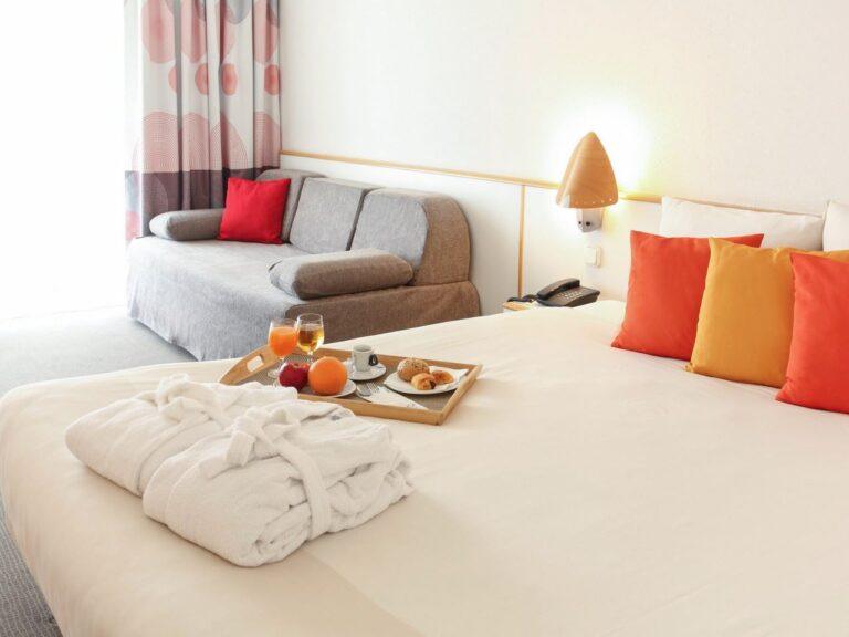 https://www.accorhotels.com/2996