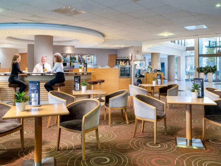 https://www.accorhotels.com/2996