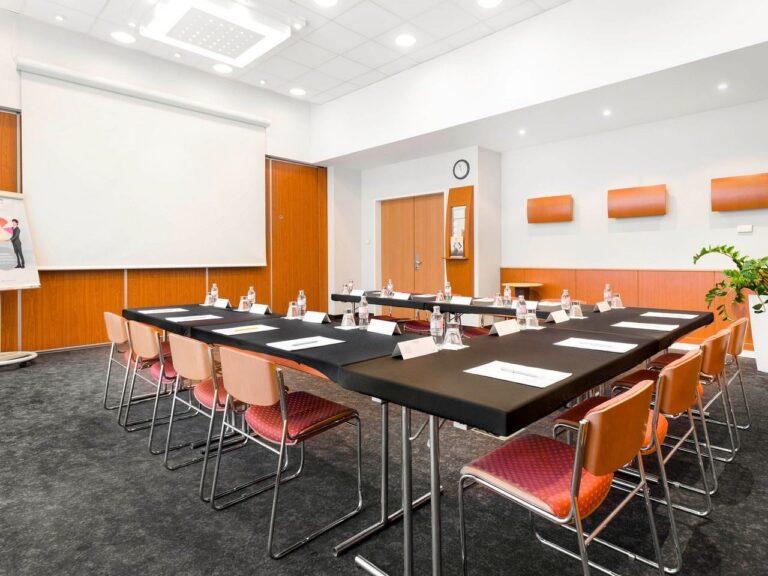 http://www.accorhotels.com/3333