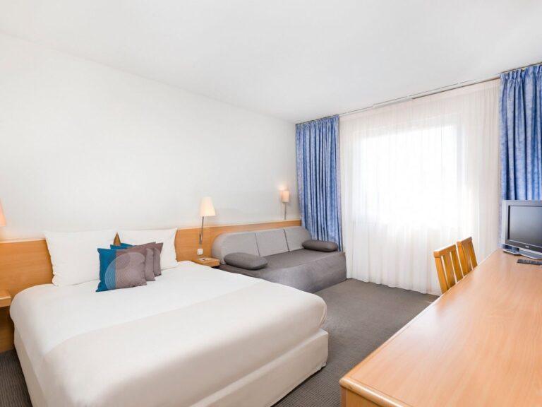 http://www.accorhotels.com/3333