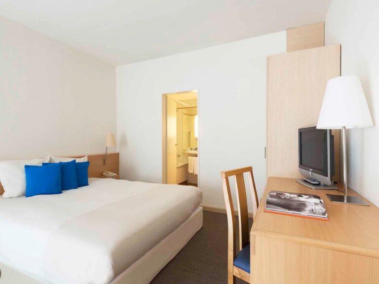 http://www.accorhotels.com/3333