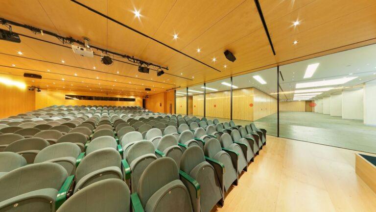 palais-congres-catalogne-1lieu1salle-seminaire.jpg