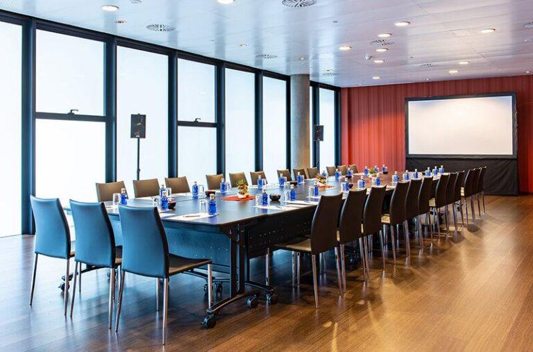 santos-porta-fira-1lieu1salle-conference.jpg