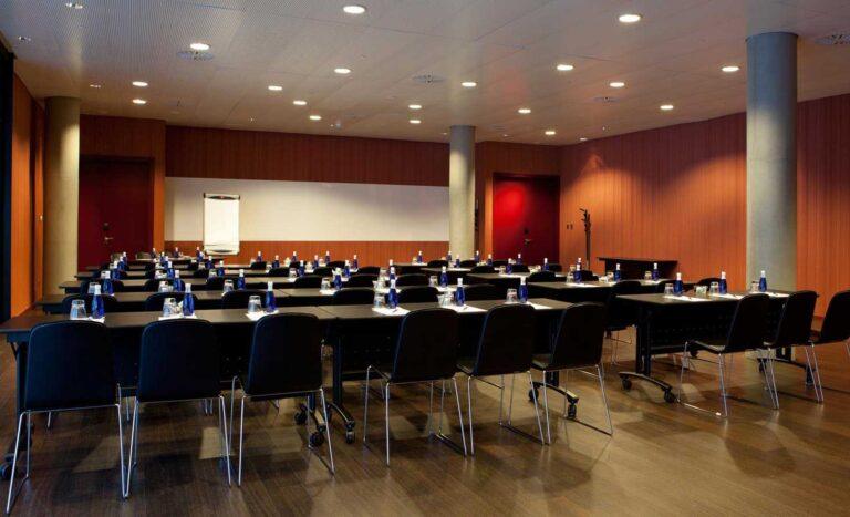 santos-porta-fira-1lieu1salle-meetings.jpg