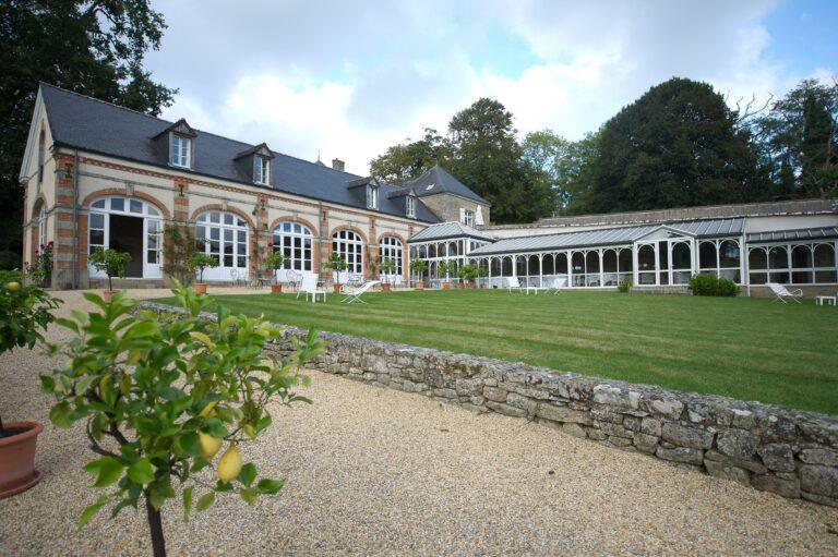 450-Chateau-Locguenole-Orangerie-veranda-2.jpg