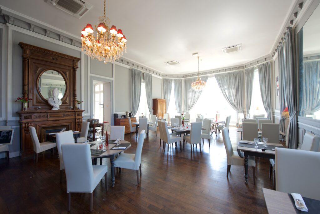 Hotel-du-Parc-Restaurant-LAtrium-1.jpg