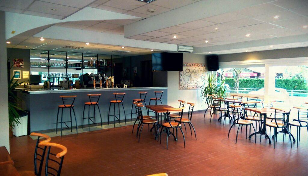 bar-e1576599090271.jpg