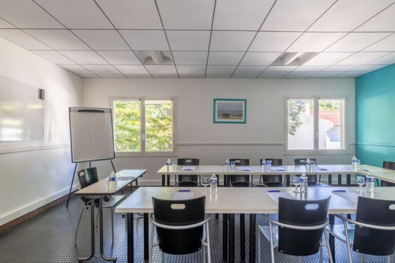 azureva-baule-pornichet-1lieu1salle-meetings.jpg