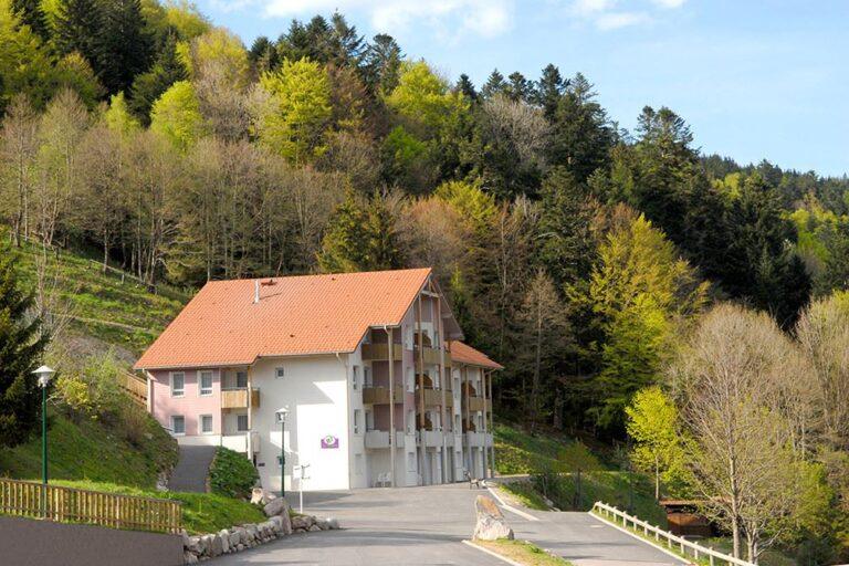 azureva-bussang-1lieu1salle-reunions.jpg
