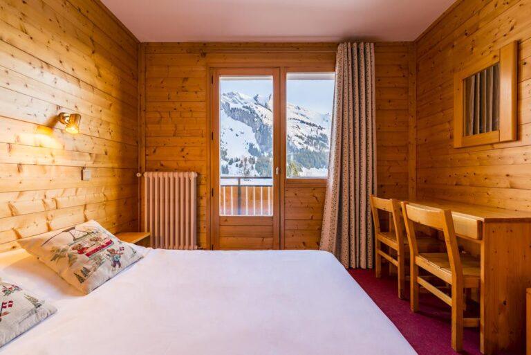 azureva-clusaz-confins-1lieu1salle-seminaire.jpg