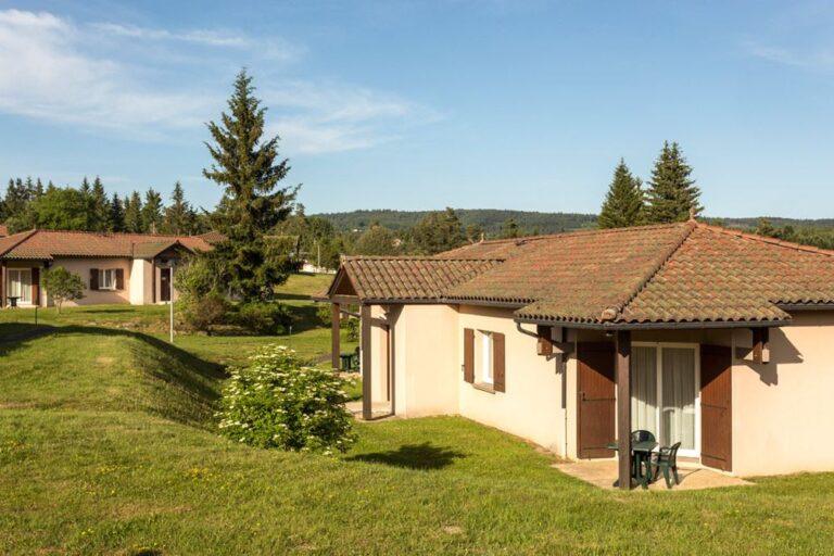 azureva-fournols-auvergne-1lieu1salle-evenements.jpg