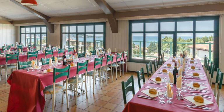 azureva-hendaye-1lieu1salle-conference.jpg