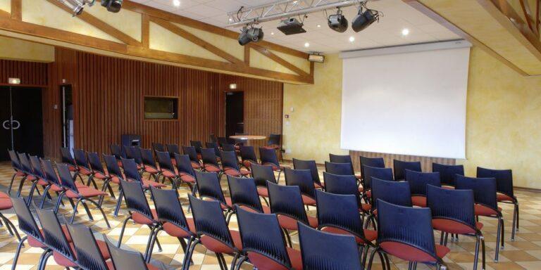 azureva-karellis-1lieu1salle-conference.jpg