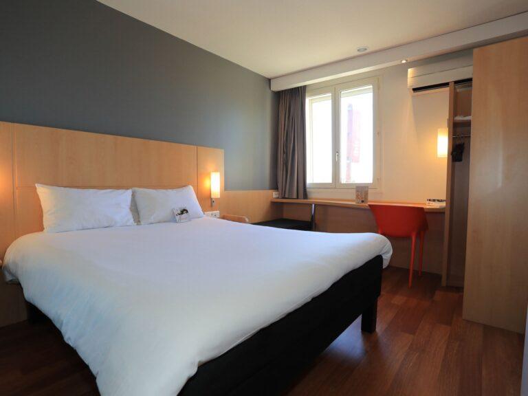 https://www.accorhotels.com/9121