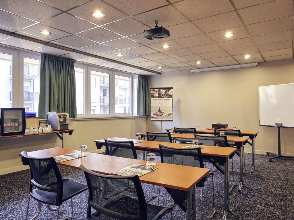 http://www.accorhotels.com/A211
