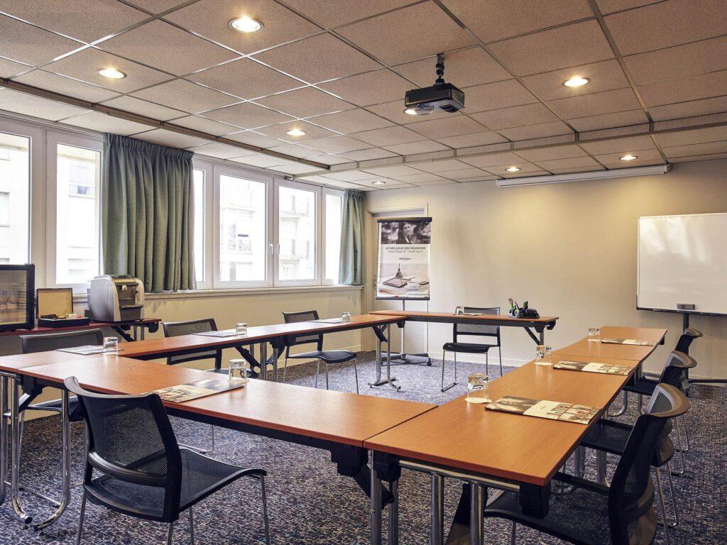 http://www.accorhotels.com/A211