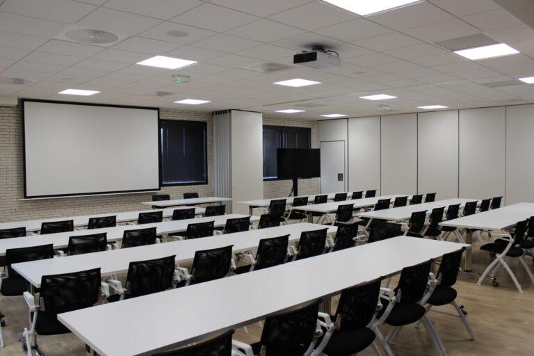 Salle-1-2-en-classe.jpg