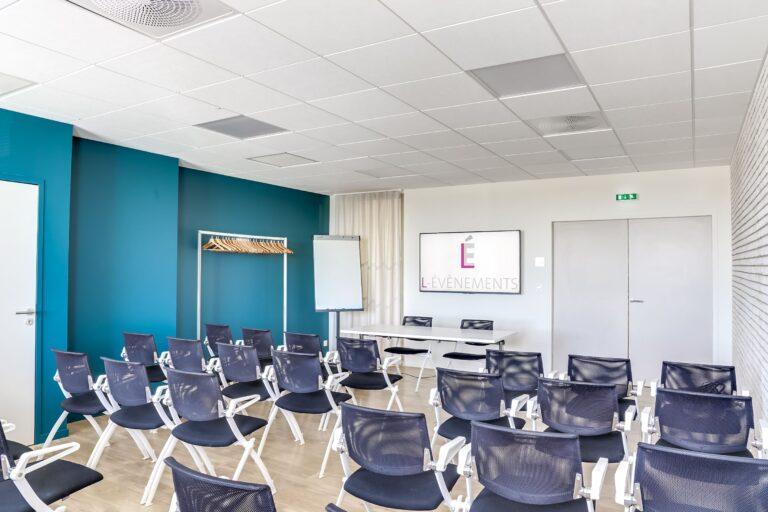 Salle-5-en-format-conference.jpg