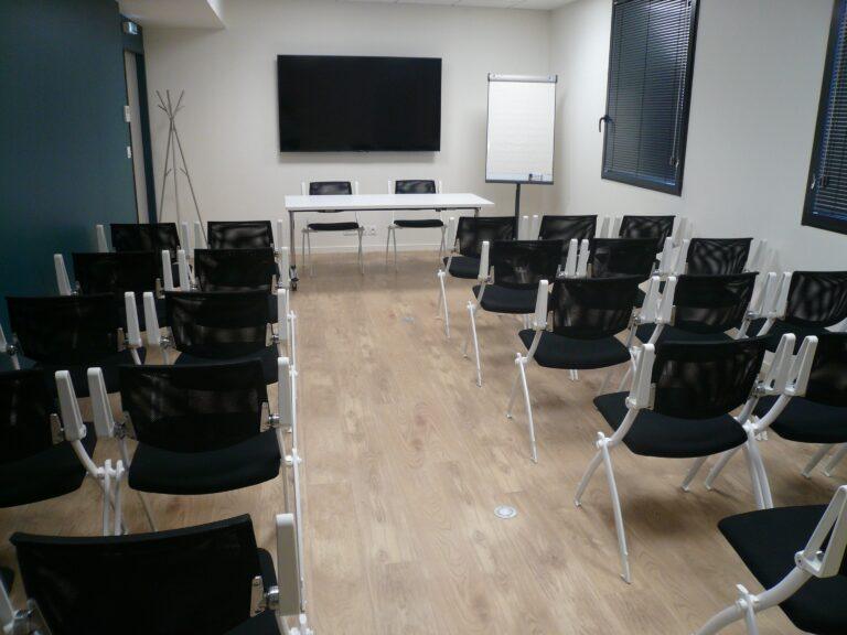Salle-6-en-conference-1.jpg