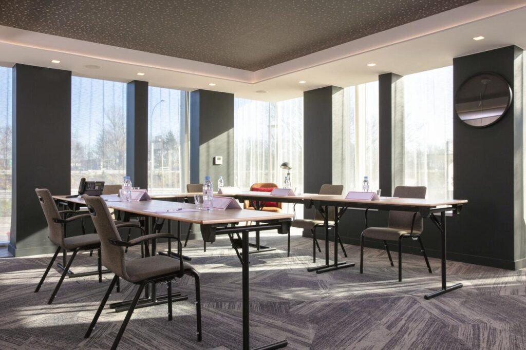 hilton-garden-orly-airport-1lieu1salle-meeting.jpg