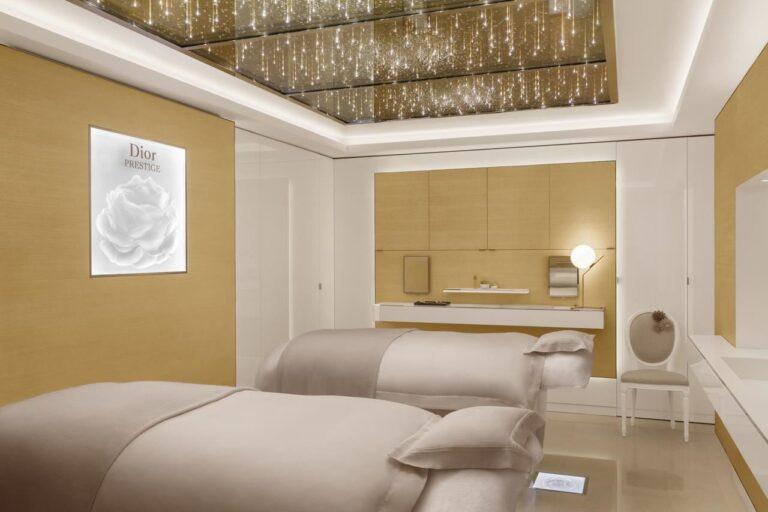 plaza-athenee-olevene-meeting.jpg