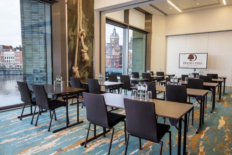 doubletree-amsterdam-centraal-1lieu1salle-conferences.jpg