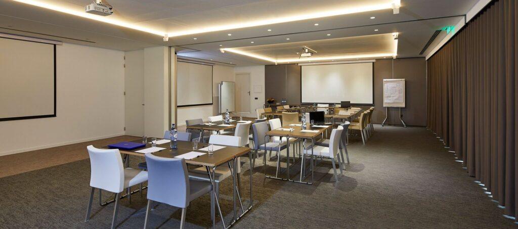 hotel-faro-beach-club-1lieu1salle-congres.jpg