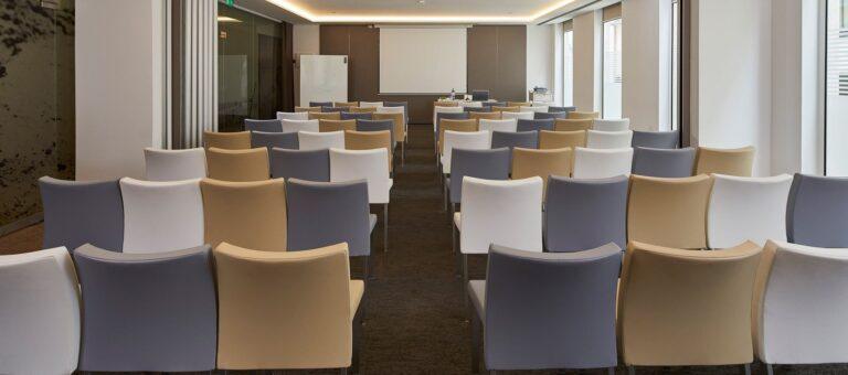 hotel-faro-beach-club-1lieu1salle-meetings.jpg