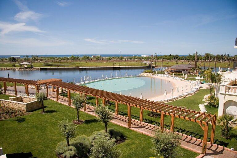 lake-spa-resort-1lieu1salle-meeting.jpg