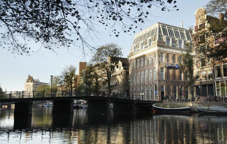 radisson-blu-amsterdam-1lieu1salle-event.jpg