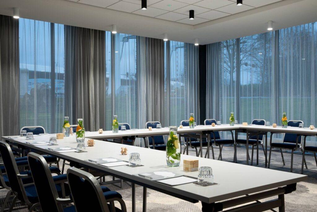 renaissance-amsterdam-schiphol-airport-1lieu1salle-congres.jpg
