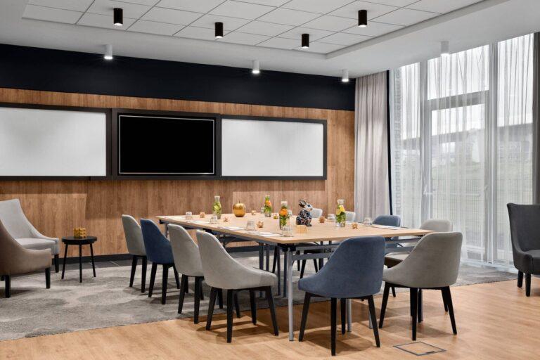 renaissance-amsterdam-schiphol-airport-1lieu1salle-meetings.jpg