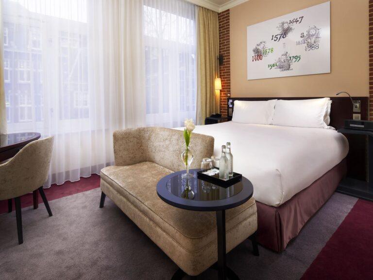https://all.accor.com/2783