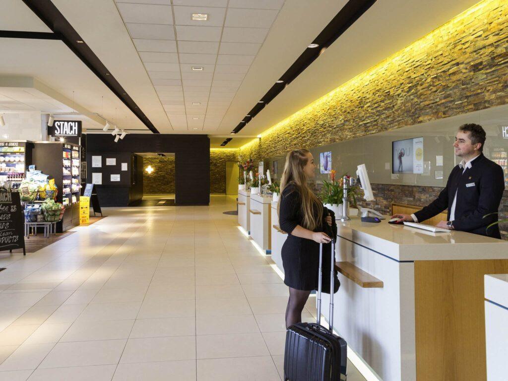 Amsterdam City, code 0515, Novotel, The Nederlands, lobby, reception,