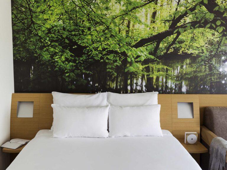 Amsterdam City, code 0515, Novotel, The Nederlands, bedroom,
