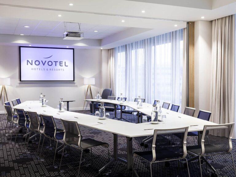 http://www.accorhotels.com/7060