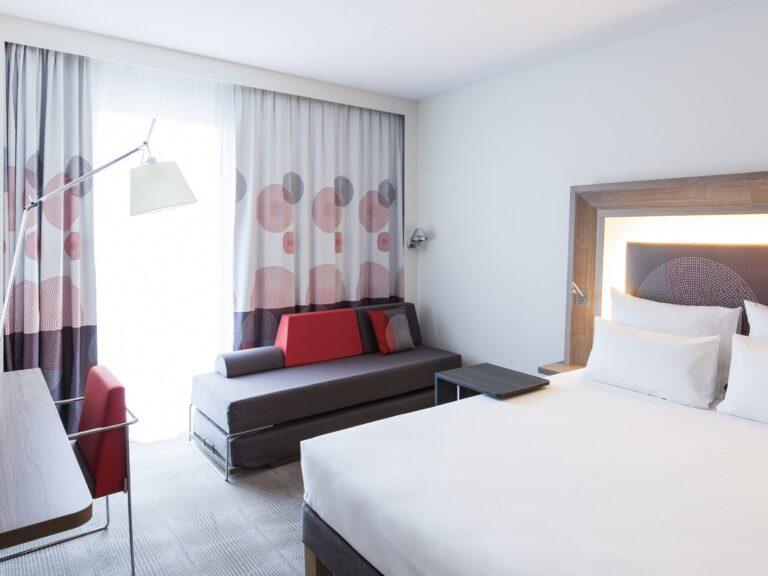 code n. H7060, Novotel, Schipol, The Nederlands, bedroom, superior