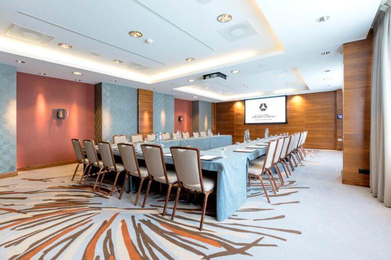 okura-amsterdam-1lieu1salle-conference.jpg