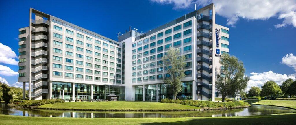 radisson-amsterdam-airport-1lieu1salle-event.jpg