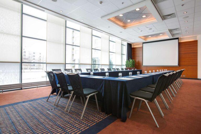 radisson-amsterdam-airport-1lieu1salle-meetings.jpg