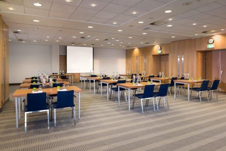 ramada-amsterdam-schiphol-1lieu1salle-conference.jpg
