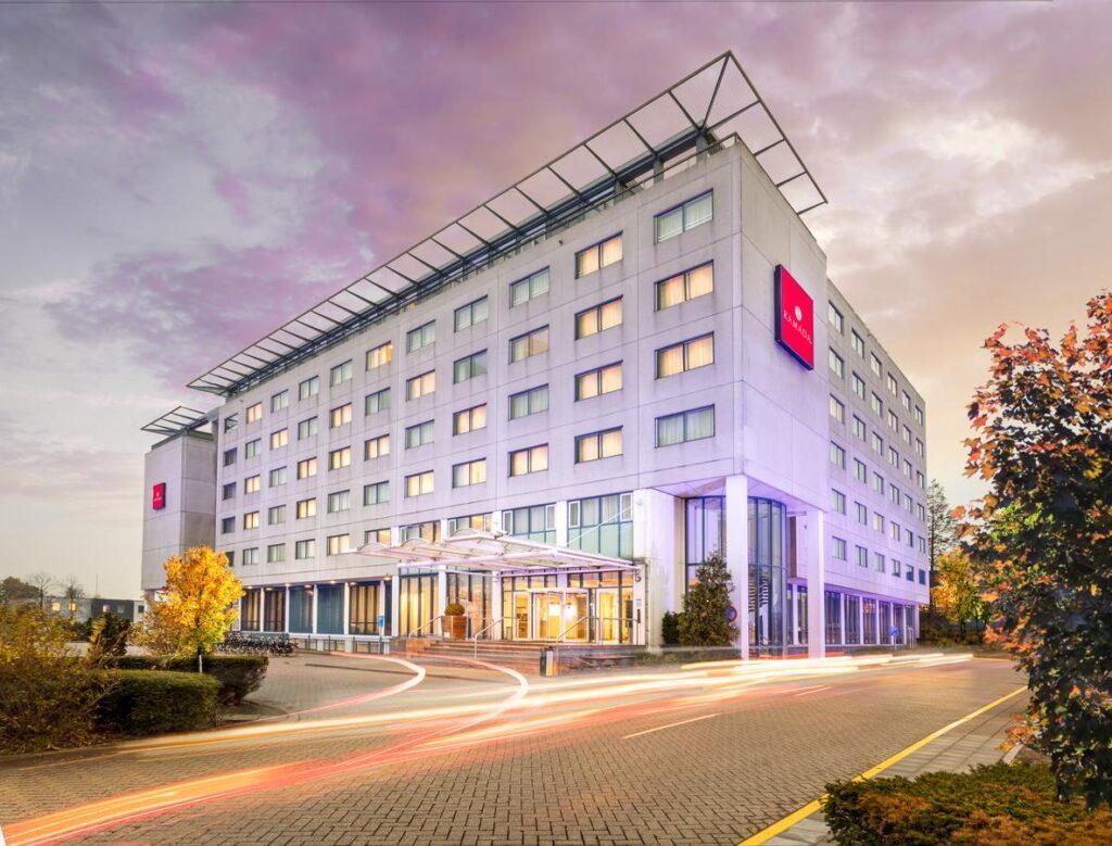 ramada-amsterdam-schiphol-1lieu1salle-event.jpg