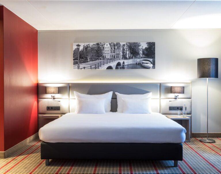 ramada-amsterdam-schiphol-1lieu1salle-events.jpg