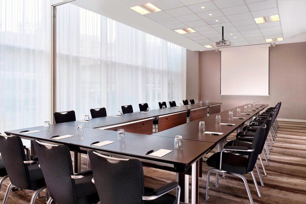 sheraton-amsterdam-airport-1lieu1salle-meetings.jpg