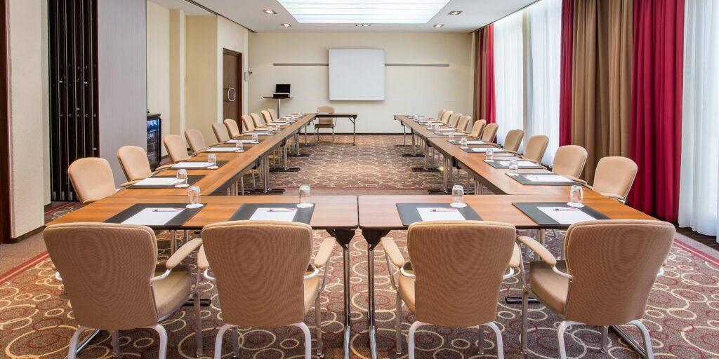 crowne-plaza-maastricht-1lieu1salle-conferences.jpg