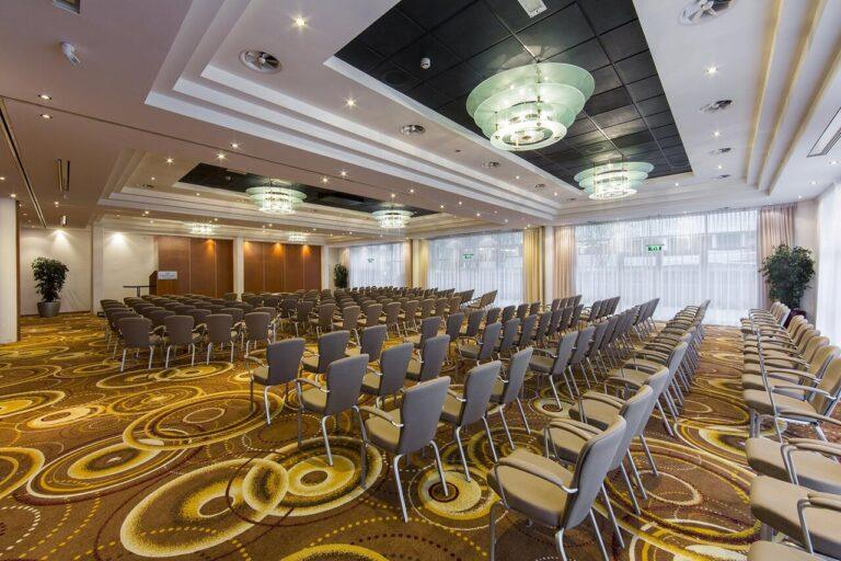 crowne-plaza-maastricht-1lieu1salle-meetings.jpg