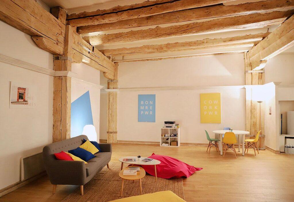 digital-village-marseille-1lieu1salle-meeting.jpg