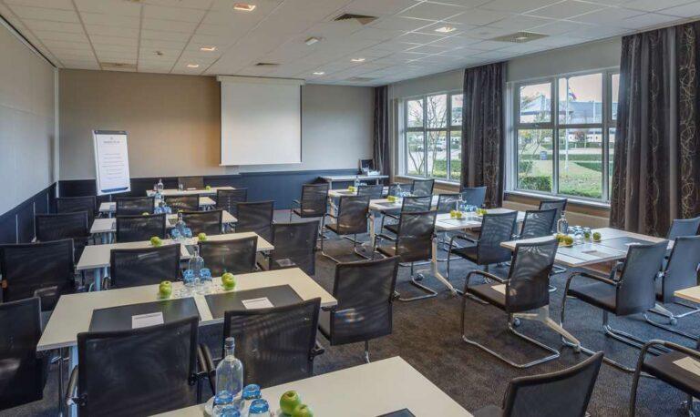 golden-tulip-ampt-van-nijkerk-1lieu1salle-conference.jpg