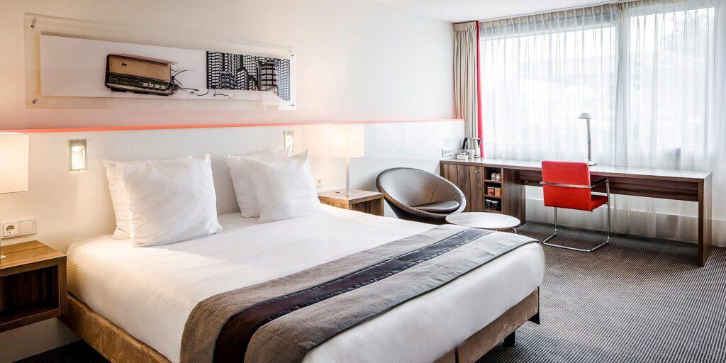 holiday-inn-eindhoven-1lieu1salle-congres.jpg